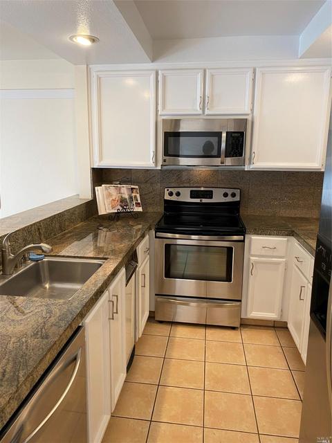 49 Willow Ln, Sausalito, CA 94965 photo 2