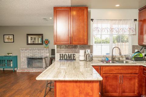 107 Saint Marys Pl, Vallejo, CA 94589 photo 7