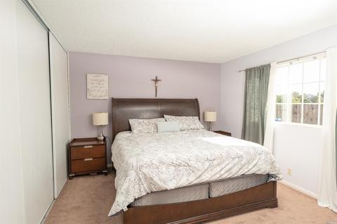 107 Saint Marys Pl, Vallejo, CA 94589 photo 9