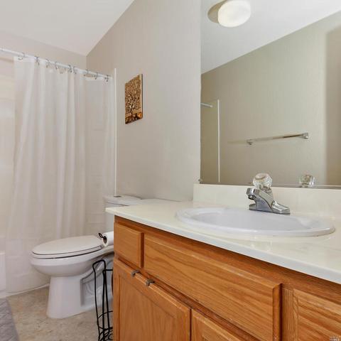 5548 Burgundy Ct, Vallejo, CA 94591 photo 17