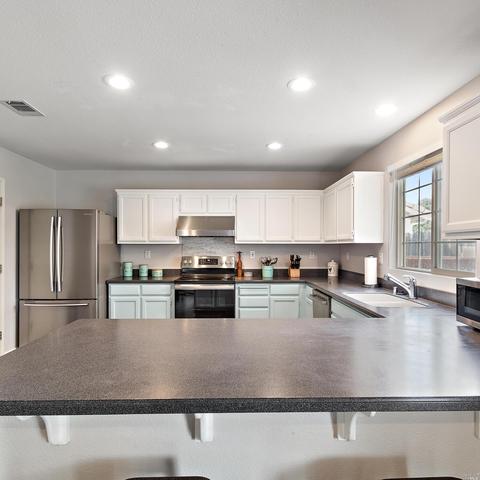 5548 Burgundy Ct, Vallejo, CA 94591 photo 11