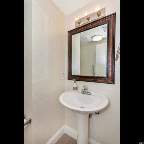 5548 Burgundy Ct, Vallejo, CA 94591 photo 16