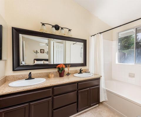 236 La Quinta Dr, Windsor, CA 95492 photo 15