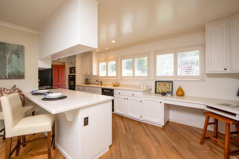 70 Corte Roble Ct, Novato, CA 94949 photo 14