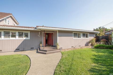 70 Corte Roble Ct, Novato, CA 94949 photo 2