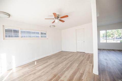 325 Hemlock St, Vacaville, CA 95688 photo 16