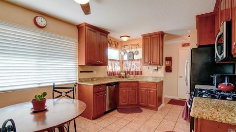 935 Robbie Way, Windsor, CA 95492 photo 8