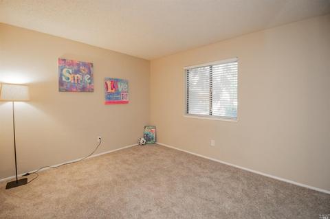 596 Arcadia Dr, Vacaville, CA 95687 photo 26