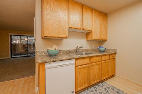 596 Arcadia Dr, Vacaville, CA 95687 photo 12