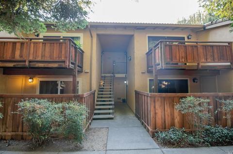 596 Arcadia Dr, Vacaville, CA 95687 photo 2