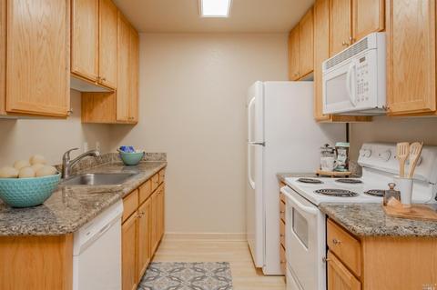 596 Arcadia Dr, Vacaville, CA 95687 photo 18