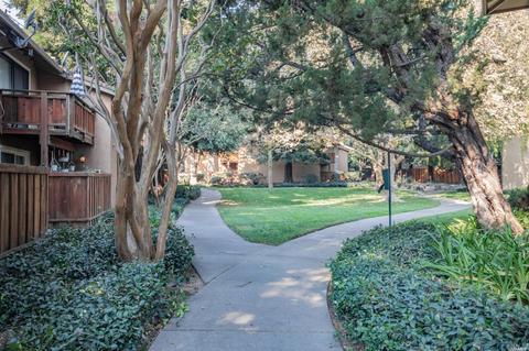 596 Arcadia Dr, Vacaville, CA 95687 photo 43
