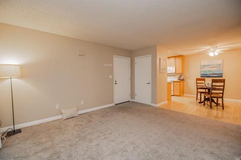 596 Arcadia Dr, Vacaville, CA 95687 photo 6