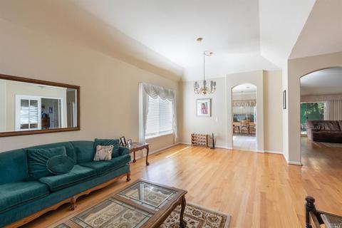 1077 Elsbree Ln, Windsor, CA 95492 photo 3