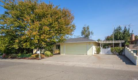 625 Spruce St, Dixon, CA 95620 photo 3