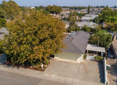 625 Spruce St, Dixon, CA 95620 photo 4