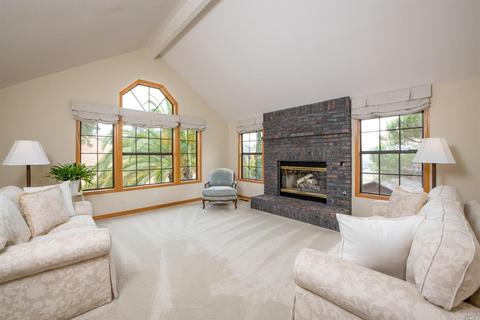 1 Tomahawk Ct, Novato, CA 94949 photo 8
