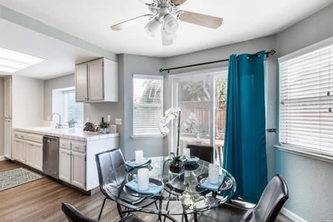 9268 Piccadilly Cir, Windsor, CA 95492 photo 13
