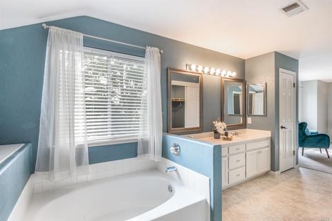 9268 Piccadilly Cir, Windsor, CA 95492 photo 35