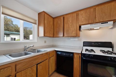148 E Agua Caliente Rd, Sonoma, CA 95476 photo 17