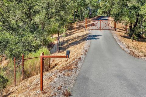 1240 Emerald Ranch Rd, Healdsburg, CA 95448 photo 18