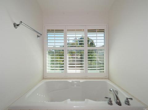 321 Moonlight Cir, Cloverdale, CA 95425 photo 20