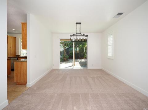 321 Moonlight Cir, Cloverdale, CA 95425 photo 16