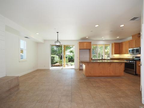 321 Moonlight Cir, Cloverdale, CA 95425 photo 9