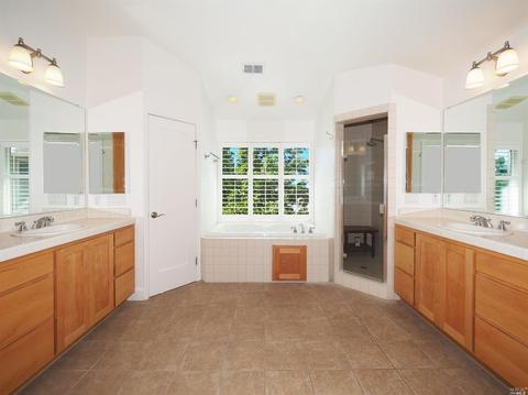 321 Moonlight Cir, Cloverdale, CA 95425 photo 19