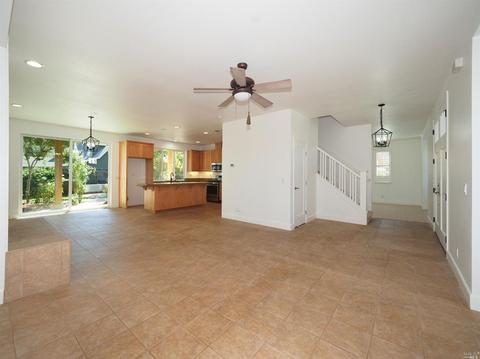 321 Moonlight Cir, Cloverdale, CA 95425 photo 4