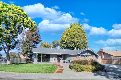1720 Elm St, Fairfield, CA 94533 photo 2