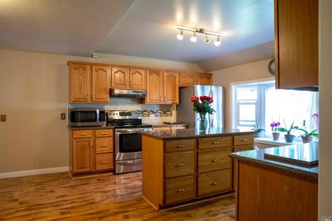 2 Emerald Cir, Vallejo, CA 94589 photo 8