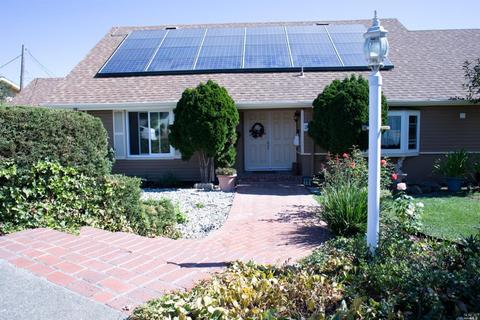 2 Emerald Cir, Vallejo, CA 94589 photo 4