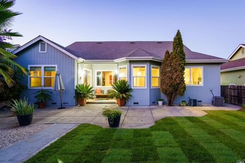 457 Riesling St, Cloverdale, CA 95425 photo 2