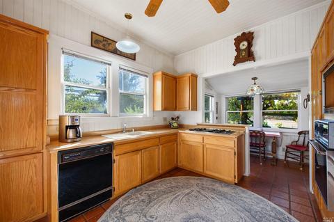 196 E Spain St, Sonoma, CA 95476 photo 4