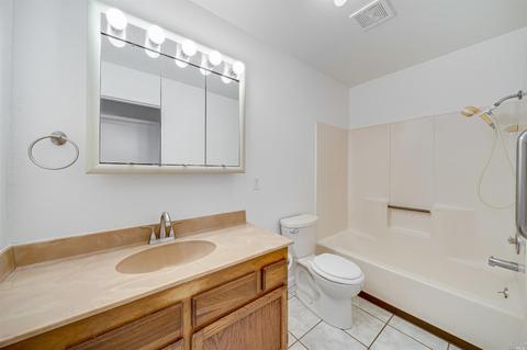 1896 Commons Ct, Windsor, CA 95492 photo 13