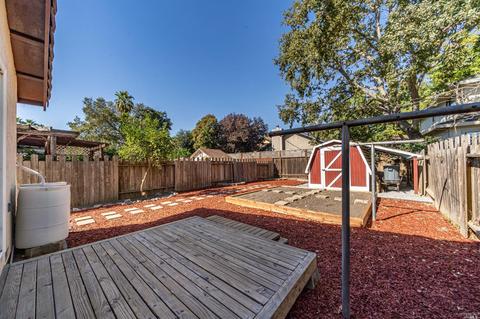 1896 Commons Ct, Windsor, CA 95492 photo 17