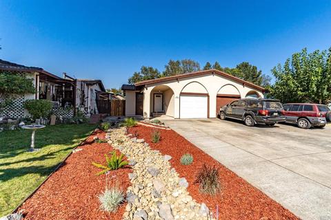 1896 Commons Ct, Windsor, CA 95492 photo 5