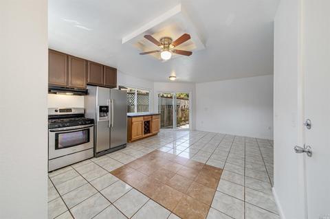 1896 Commons Ct, Windsor, CA 95492 photo 8