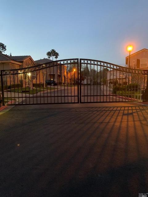 406 Endberg Dr, Vacaville, CA 95688 photo 3