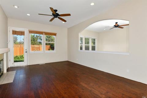 1136 Pedroncelli Dr, Windsor, CA 95492 photo 9