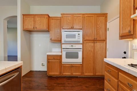 1136 Pedroncelli Dr, Windsor, CA 95492 photo 7