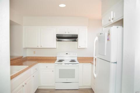110 Nantucket Ln, Vallejo, CA 94590 photo 4