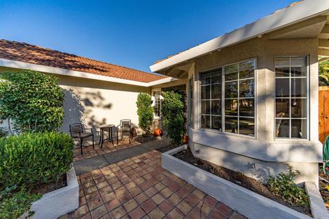 179 Espana Way, Windsor, CA 95492 photo 2