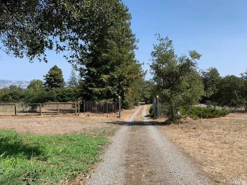 520 Eucalyptus Rd, Petaluma, CA 94952 photo 4
