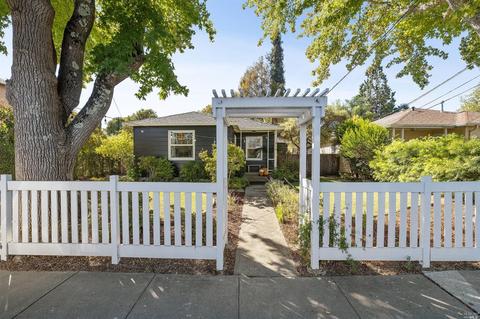 310 Sycamore Ave, Mill Valley, CA 94941 photo 2