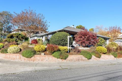 2 Cader Ct, Petaluma, CA 94952 photo 1