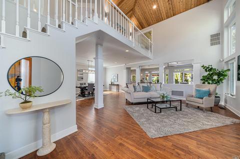 33 Lighthouse Ct, Napa, CA 94559 photo 3