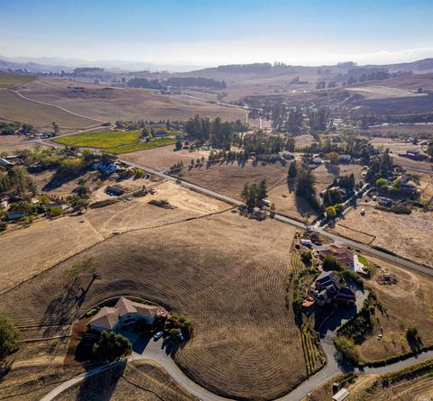 6760 Grove St, Cotati, CA 94931 photo 5