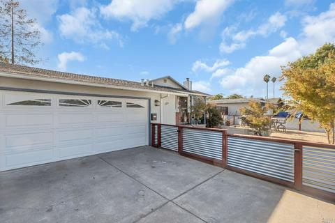 528 Murray Dr, Petaluma, CA 94954 photo 3